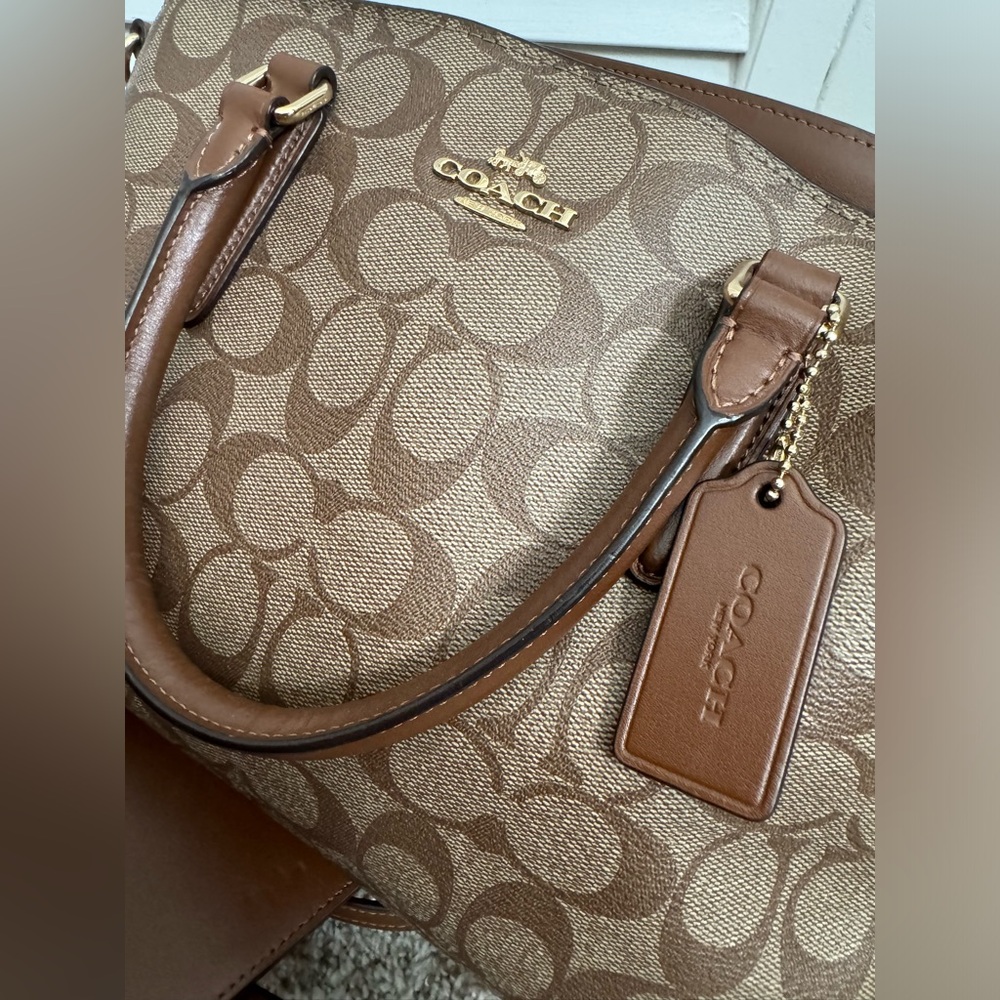 💕Beautiful💕 COACH Sage Series Crossbody monogram signature handbag purse